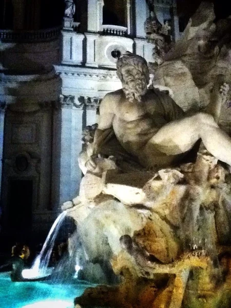 Piazza Navona famosa praça em Roma — Fotografia de Stock