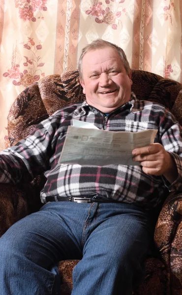 Glückliche ältere Männer drinnen — Stockfoto