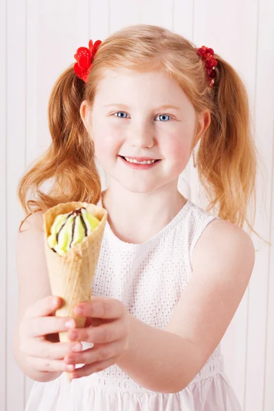 Girl with ice-cream — Stock Photo, Image