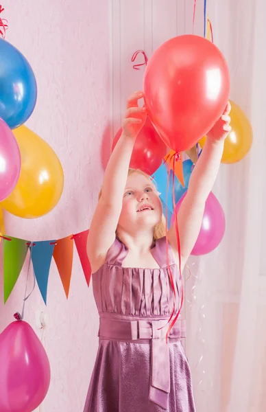 Fată fericită cu baloane — Fotografie, imagine de stoc