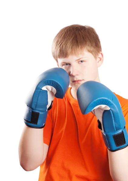 Jovem boxeador isolado em branco — Fotografia de Stock