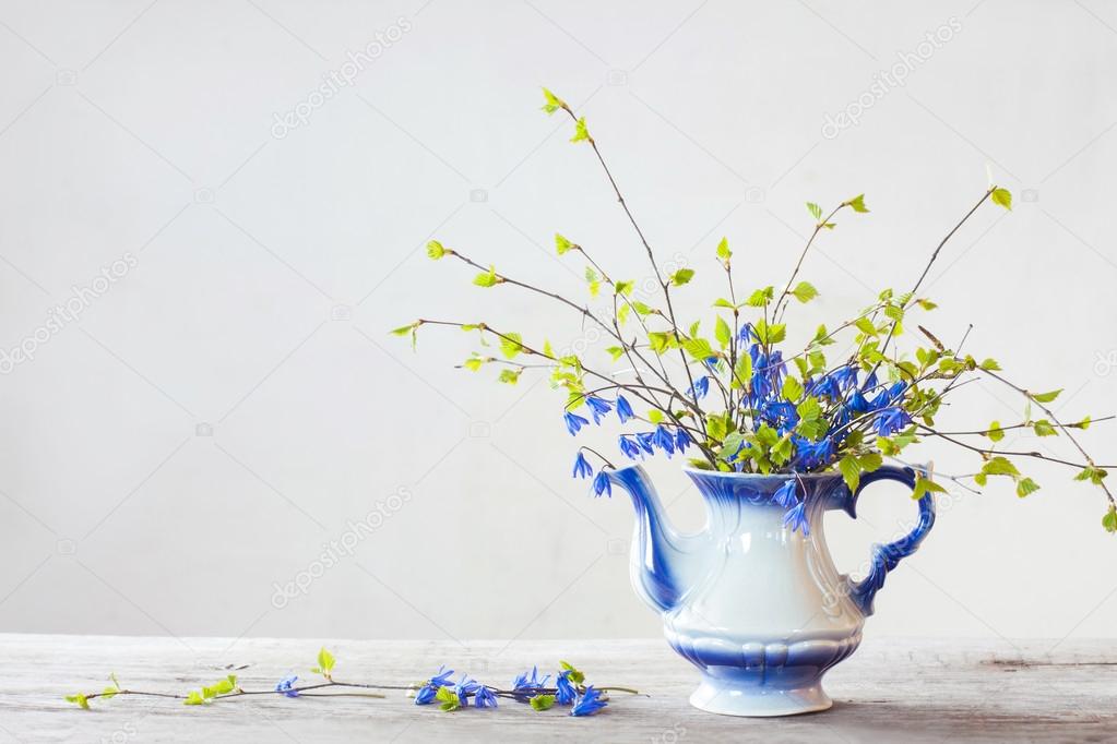 Still life with spring flowers