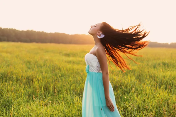 Menina bonita ao ar livre — Fotografia de Stock