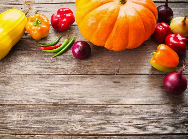 Vegetables on wooden background — Stock Photo, Image