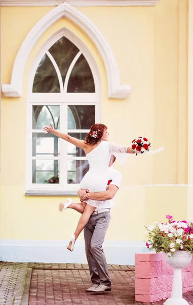 Beautiful wedding couple — Stock Photo, Image