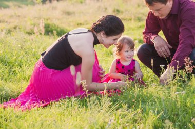 mutlu anne, baba ve kız açık