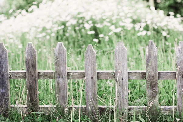 Oude piket hek — Stockfoto