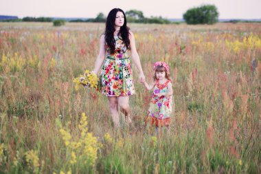  Anne ve bebek açık