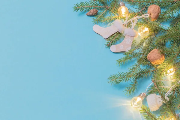 Decoraciones Madera Navidad Con Luces Sobre Fondo Papel Azul —  Fotos de Stock