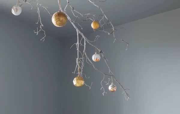 White Branch Christmas Golden Balls Gray Background — Stock Photo, Image