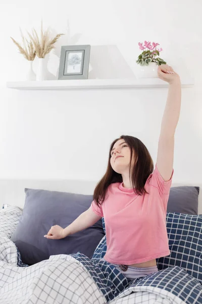 Girl Stretching Bed Morning — Stockfoto