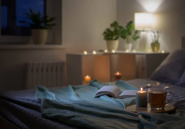 Cup Tea Burning Candle Wooden Tray Bed Bedroom Evening — Foto Stock