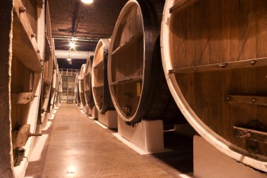 şarap mahzeni yeraltı depolama