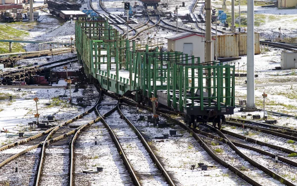 Clasificación de vagones de mercancías en el ferrocarril 11 — Foto de Stock