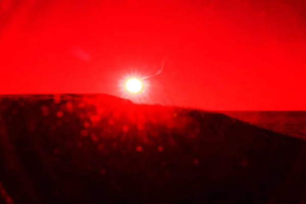 Disco Pôr Sol Com Raios Erupção Solar Saliência Spot Costa — Fotografia de Stock