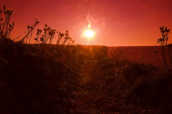 Disque Soleil Couchant Avec Rayons Éruption Solaire Spot Protruberance Sur — Photo