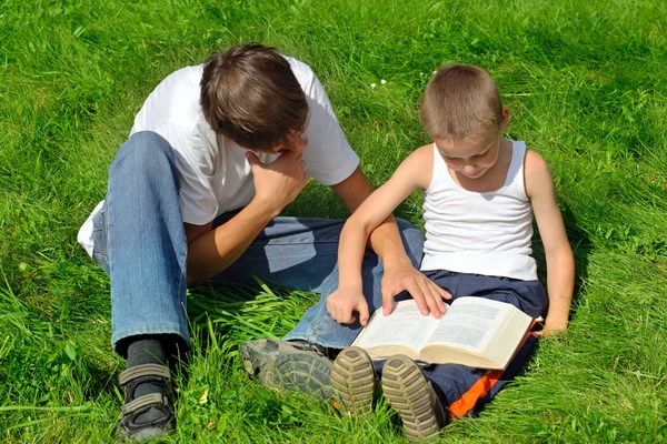 Brothers Reads Book — Stock Photo, Image