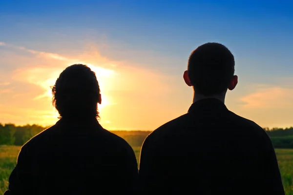 Twee personen silhouet — Stockfoto
