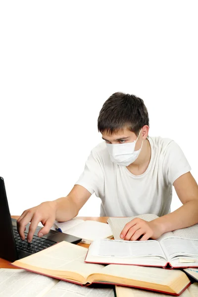 Estudante em máscara de gripe — Fotografia de Stock