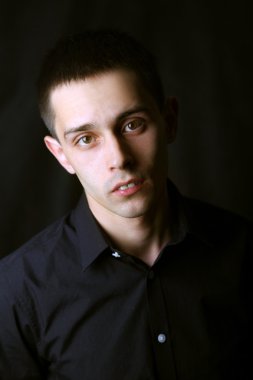 Genç adam portresi