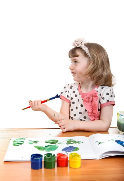 Küçük kız çizim — Stok fotoğraf