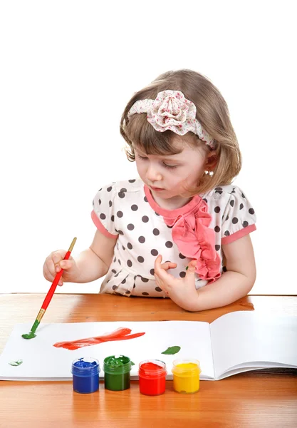 小さな女の子を描く — ストック写真