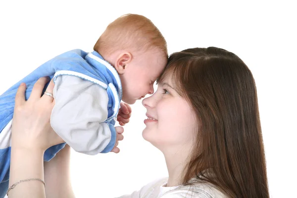 幼い母親と赤ん坊 — ストック写真