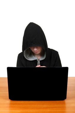 Bilgisayarlı genç adam