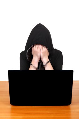 dizüstü bilgisayar ile tutuklanan adam