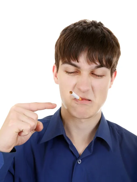 Молодой человек ненавидит курить — стоковое фото