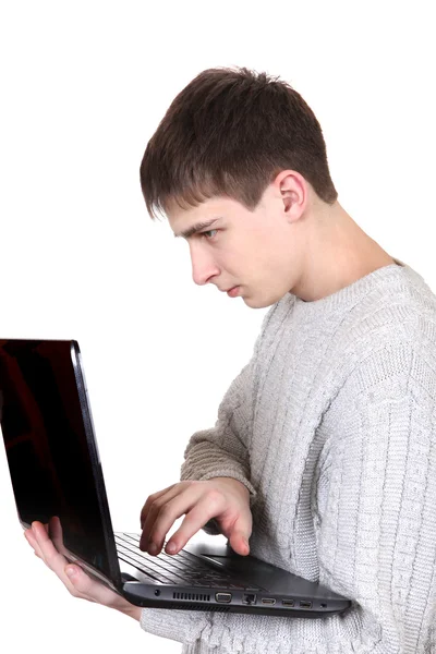 Έφηβος με laptop — Φωτογραφία Αρχείου