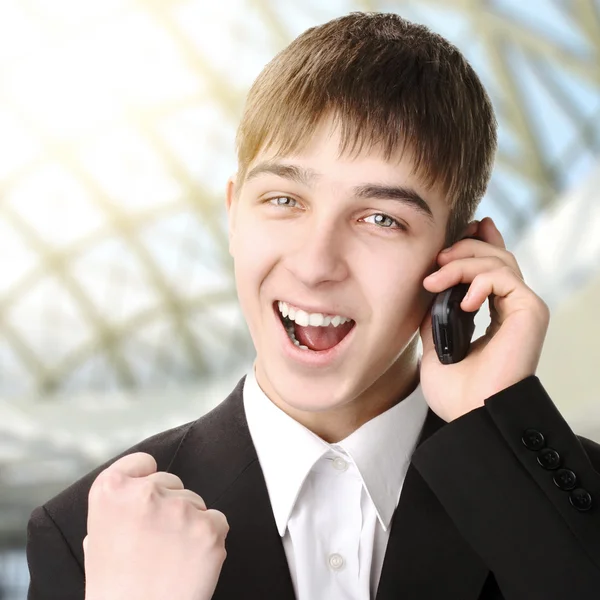 Šťastný teenager mobilní telefon — Stock fotografie