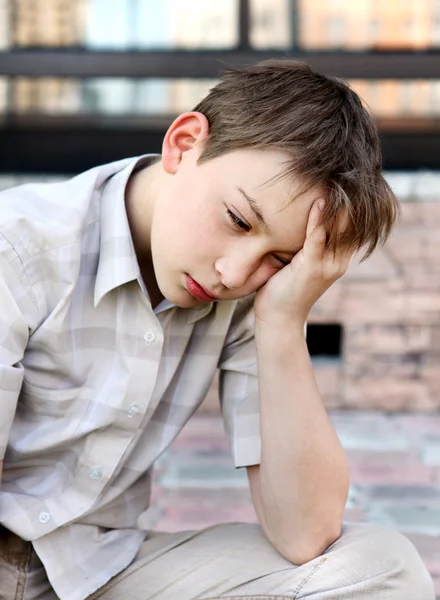 Sad Kid outdoor — Stock Photo, Image