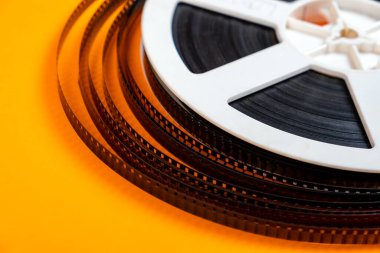 Turuncu Arkaplanda Eski Film Filmi Yakın plan