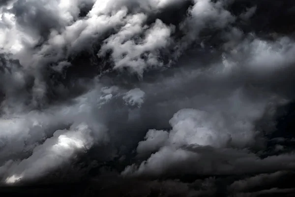 Dramáticas Nubes Oscuras Ante Tormenta Truenos Lluvia — Foto de Stock