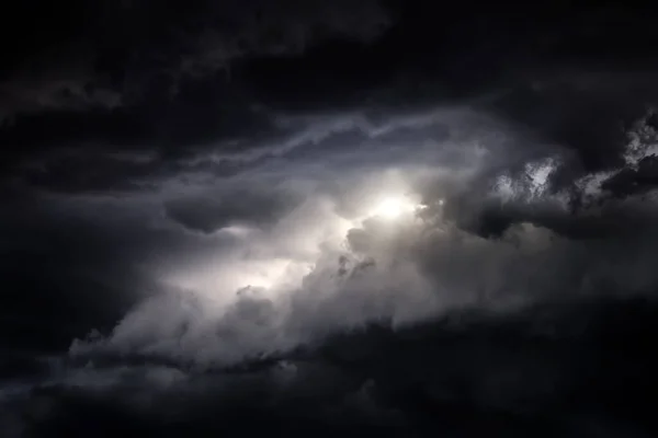 Nuvens Chuva Escura Dramáticas Antes Tempestade Trovão Para Fundo — Fotografia de Stock