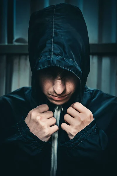 Triste Jovem Capa Chuva Fundo Parede Fotografia De Stock