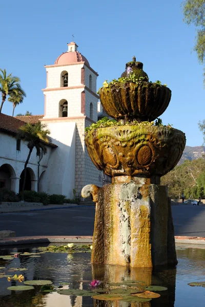 Santa Barbara Mission Fountain — Stock Photo, Image