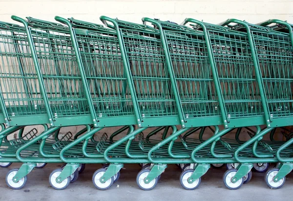 Nákupní vozíky — Stock fotografie