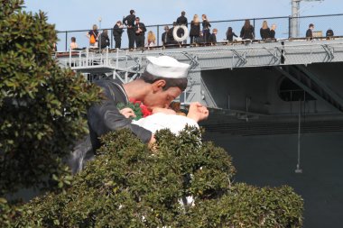 San diego WWII kiss heykel töreni