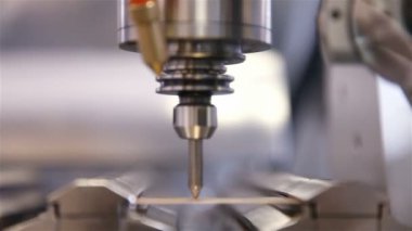 robot, altın tabak çapraz kesim
