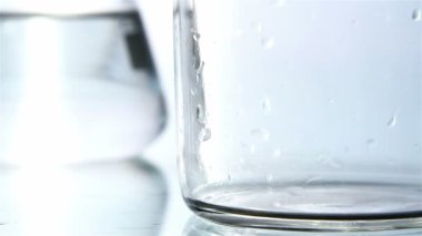 Laboratuvar su testi. su kirliliği