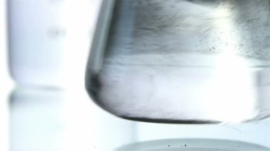 Laboratuvar çalışma su
