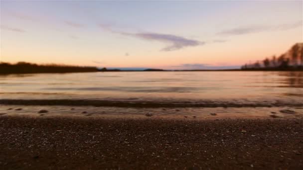 Pôr do sol no lago — Vídeo de Stock