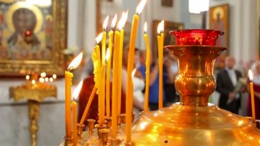 Kilise, insanlar dua
