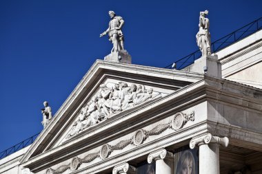 alınlığın ve ortakulak