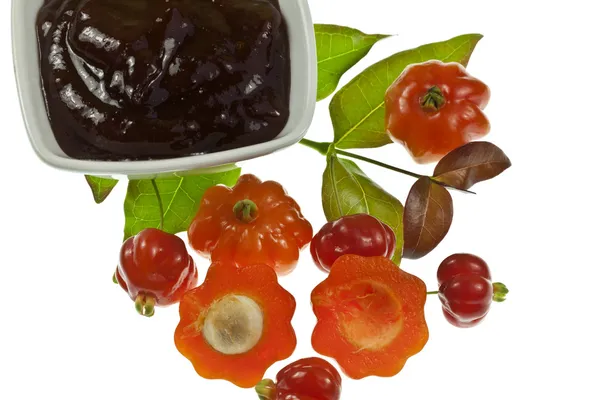 Pitanga-Früchte und Marmelade — Stockfoto