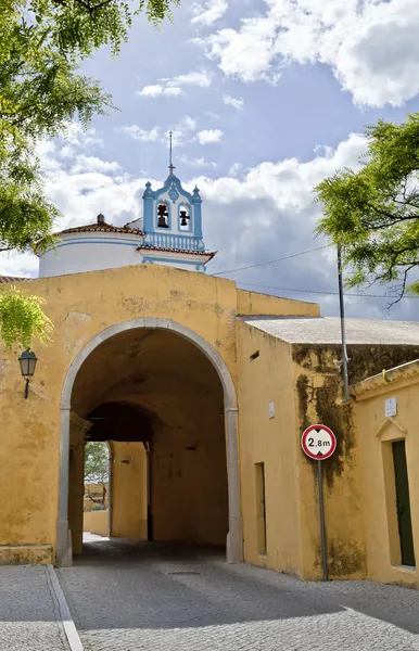 Elvas esquina kapu — Stock Fotó