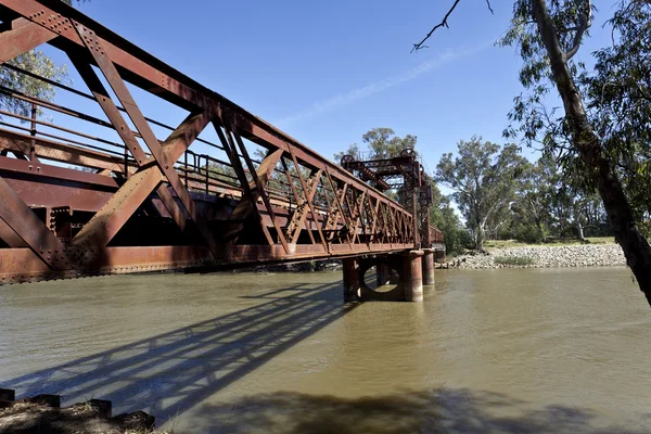 Eisenbahnbrücke bei Tocumwal — Stockfoto