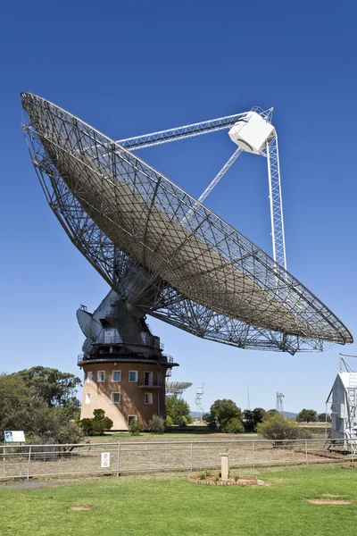파크스, 호주에서에서 전파 망원경 접시 — 스톡 사진